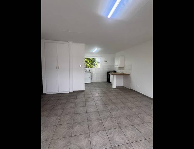 2 BEDROOM APARTMENT RENTED IN BOKSBURG WEST
